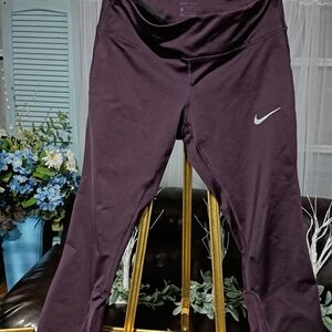 Nike Women's Plum Leggings